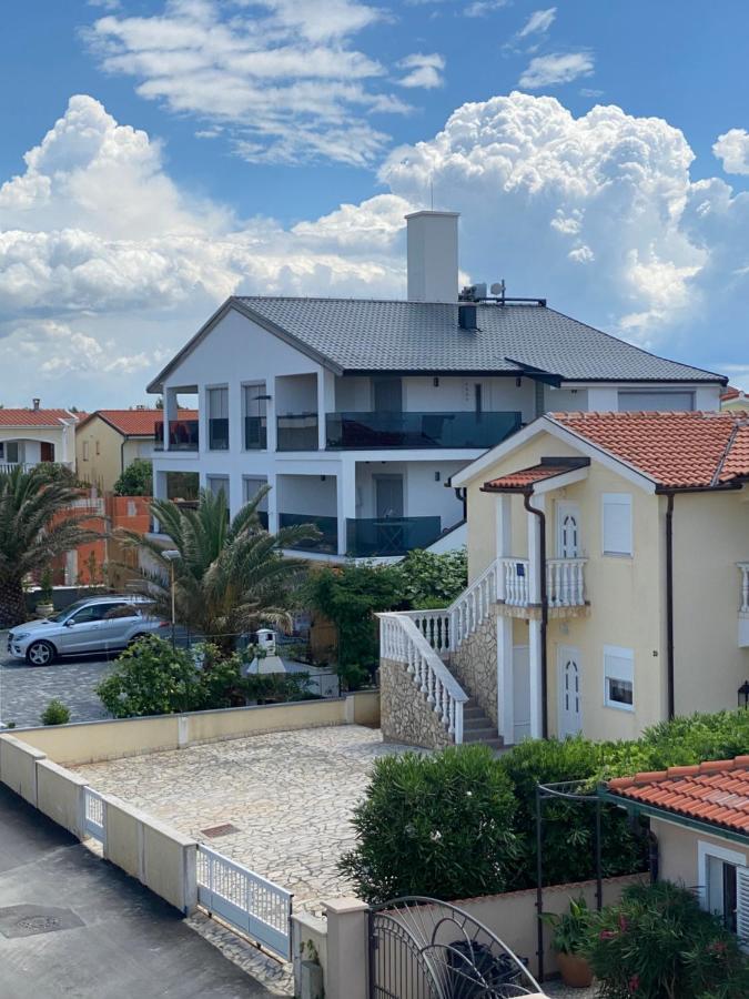 Apartment Vila Lina Vir Esterno foto